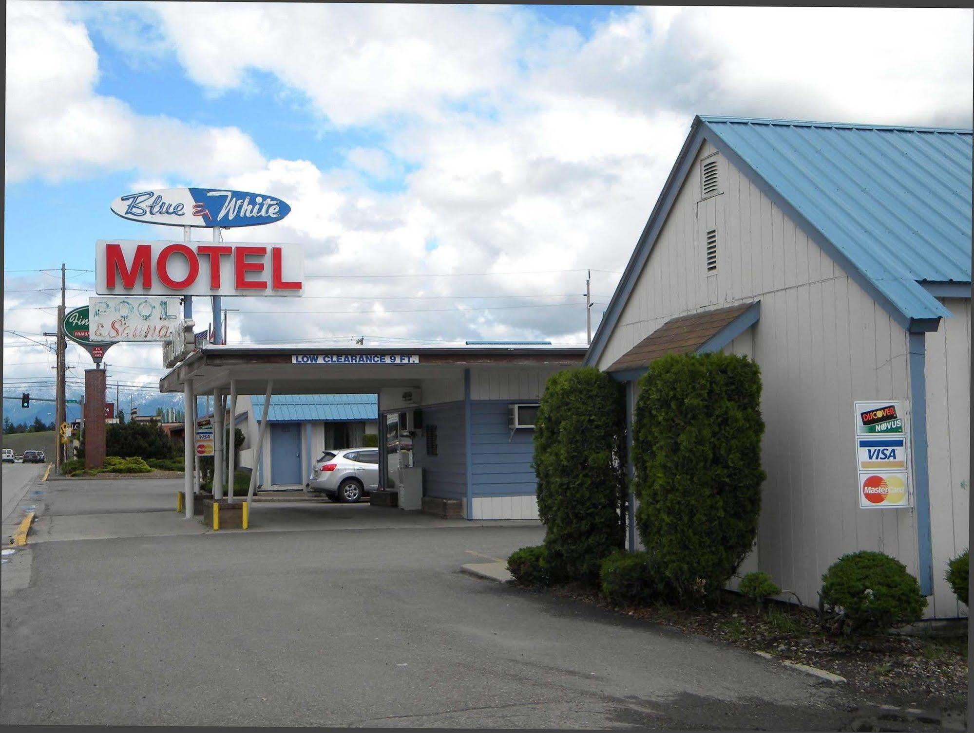 Blue And White Motelカリスペル エクステリア 写真