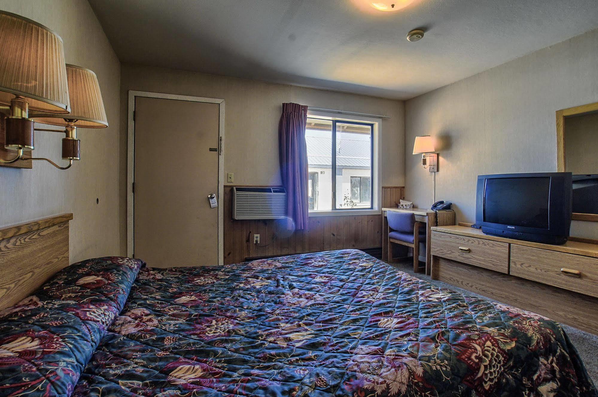 Blue And White Motelカリスペル エクステリア 写真